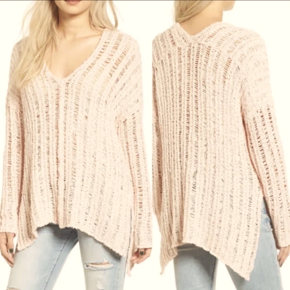 ASTR the Label pink loose knit v-neck sweater Size Small
